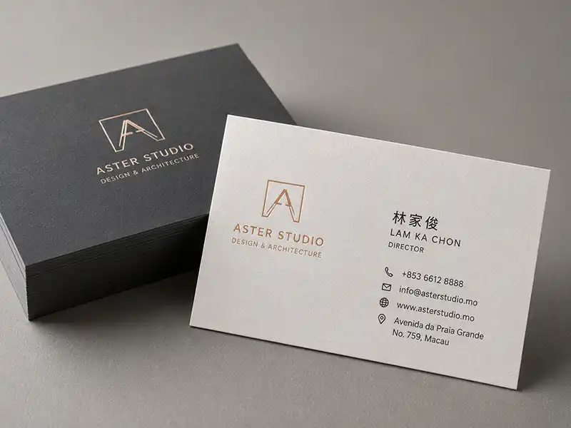 澳門名片印刷 - 300g 啞膠咭片標準質感效果展示